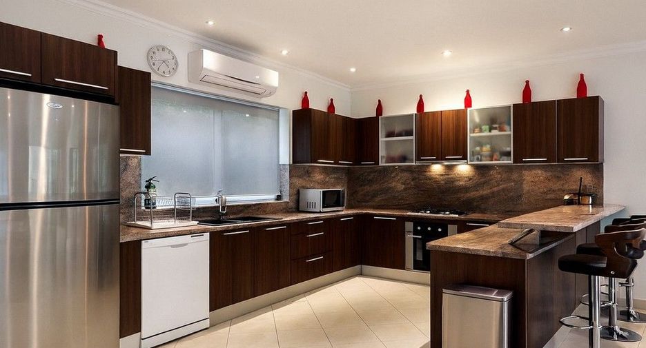 For rent 6 bedrooms house in Bang Lamung, Chonburi