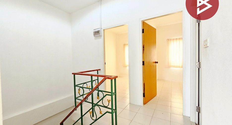For sale 3 bedrooms townhouse in Phan Thong, Chonburi