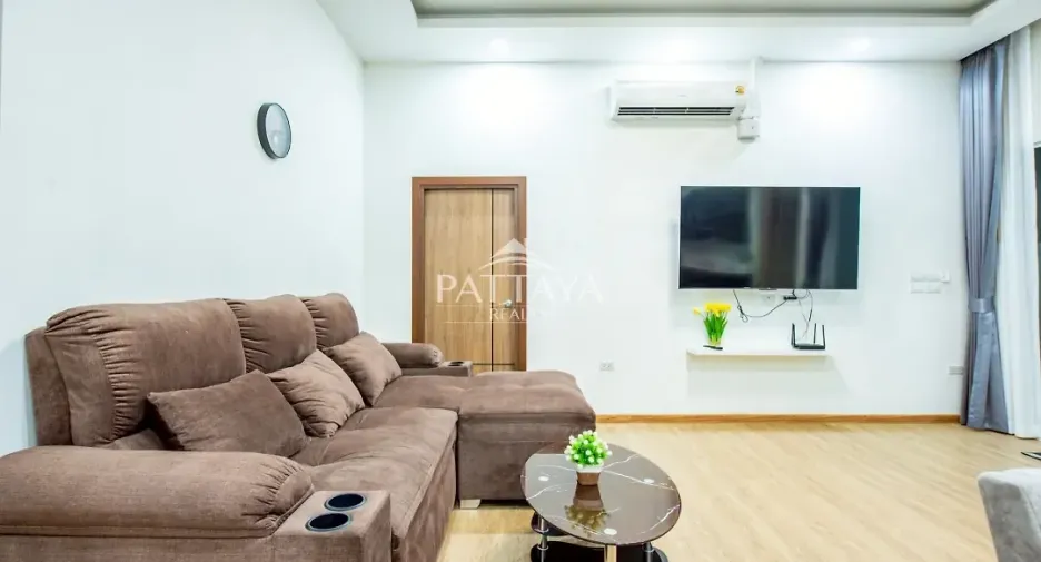 À louer 3 chambres maison à Bang Lamung, Chonburi