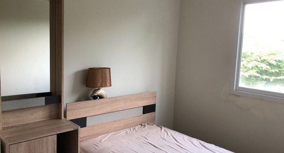For rent 3 bedrooms townhouse in Suan Luang, Bangkok