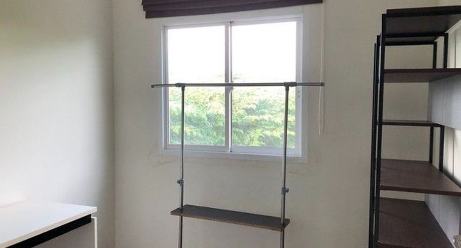 For rent 3 bedrooms townhouse in Suan Luang, Bangkok