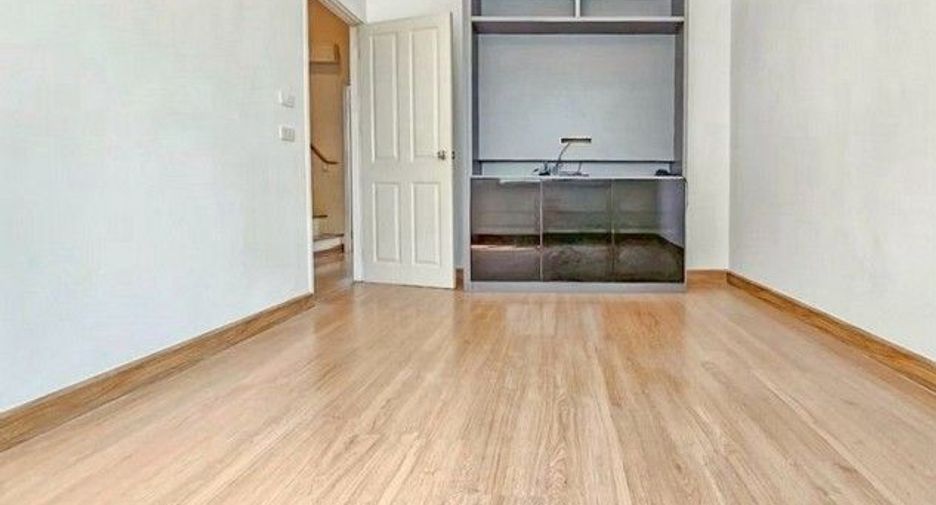 For rent 4 bedrooms house in Bang Bua Thong, Nonthaburi