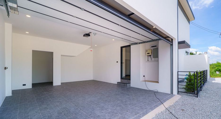 Haus zum Kauf mit 4 Zimmer in Bang Lamung, Chonburi