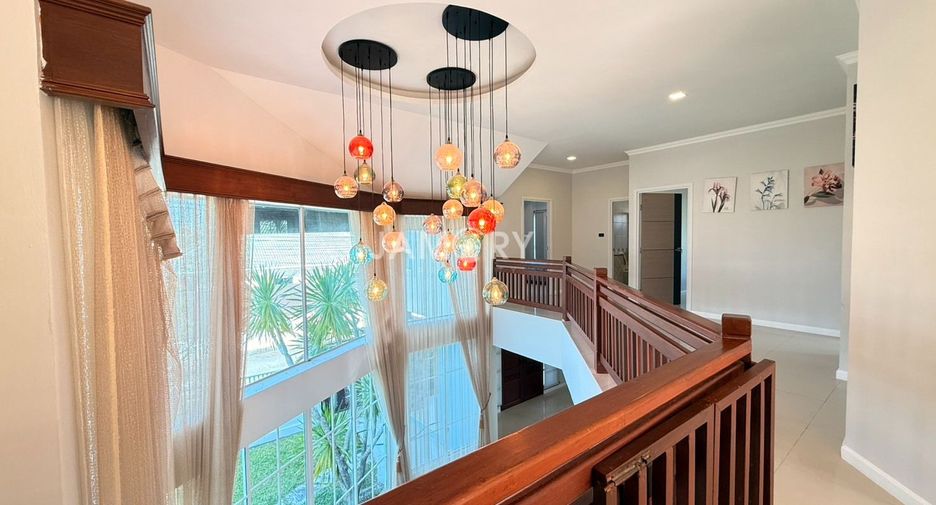 For rent 5 bedrooms house in East Pattaya, Pattaya