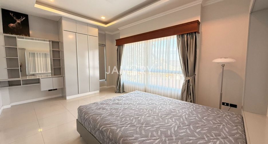 For rent 5 bedrooms house in East Pattaya, Pattaya