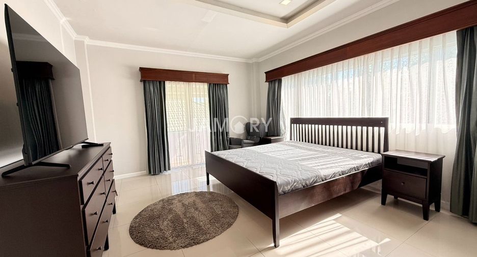 For rent 5 bedrooms house in East Pattaya, Pattaya