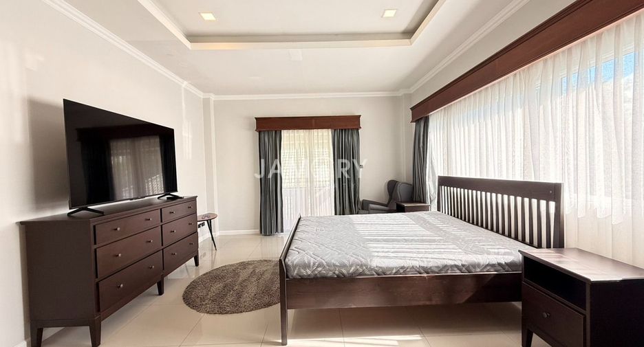 For rent 5 bedrooms house in East Pattaya, Pattaya