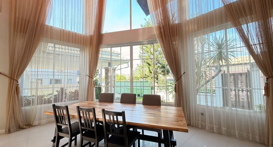 For rent 5 bedrooms house in East Pattaya, Pattaya