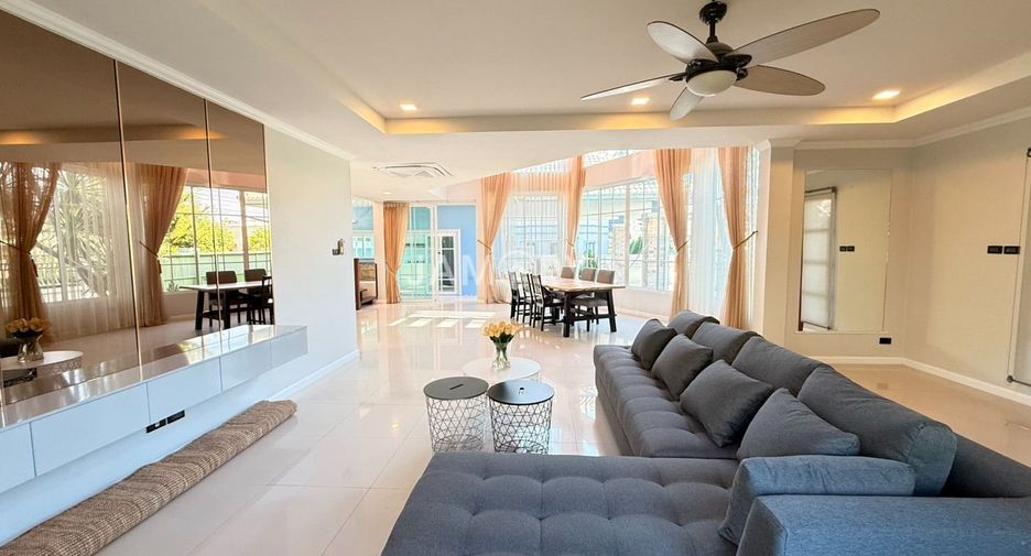 For rent 5 bedrooms house in East Pattaya, Pattaya
