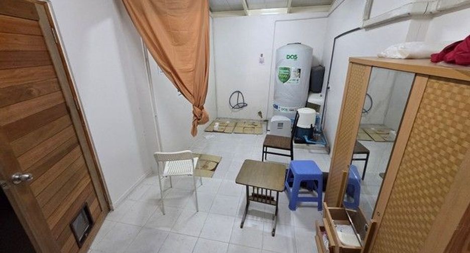 For rent 4 bedrooms townhouse in Bang Bua Thong, Nonthaburi