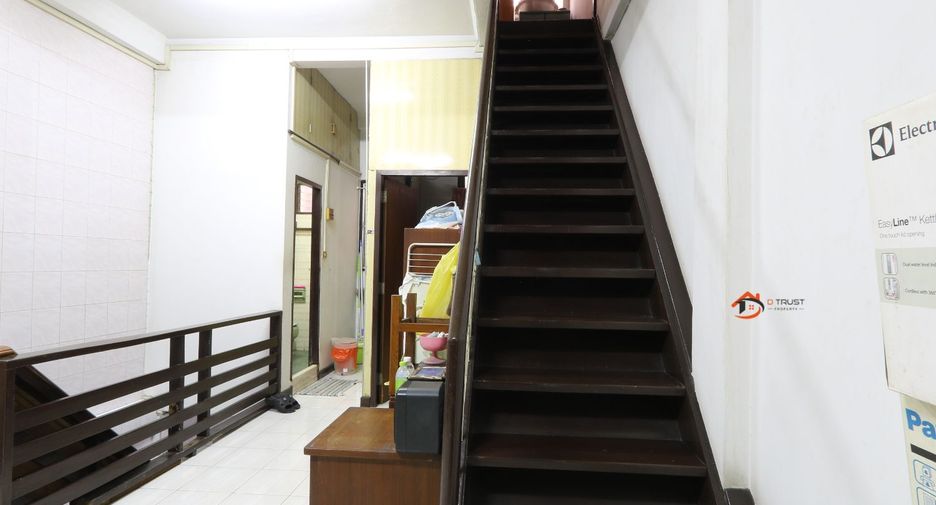 For sale 3 bedrooms retail Space in Samphanthawong, Bangkok
