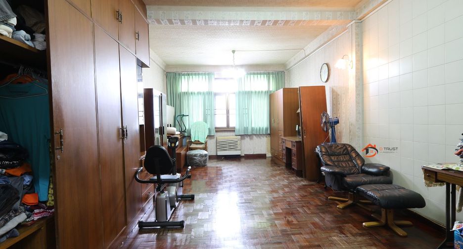 For sale 3 bedrooms retail Space in Samphanthawong, Bangkok