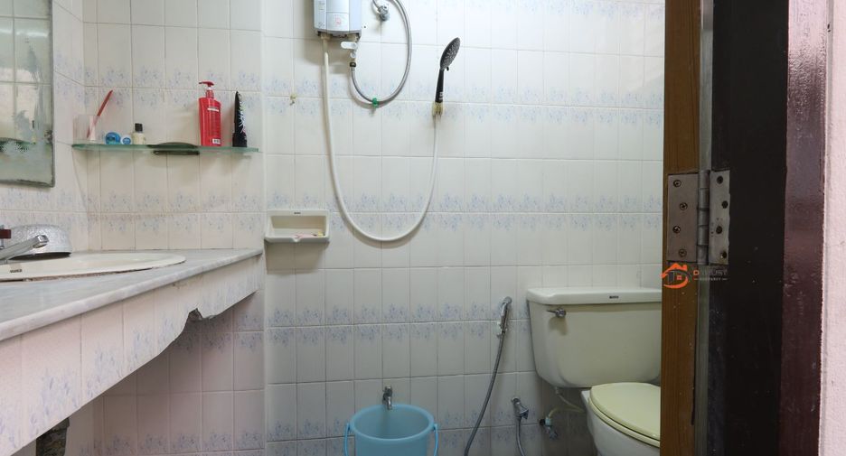 For sale 3 bedrooms retail Space in Samphanthawong, Bangkok