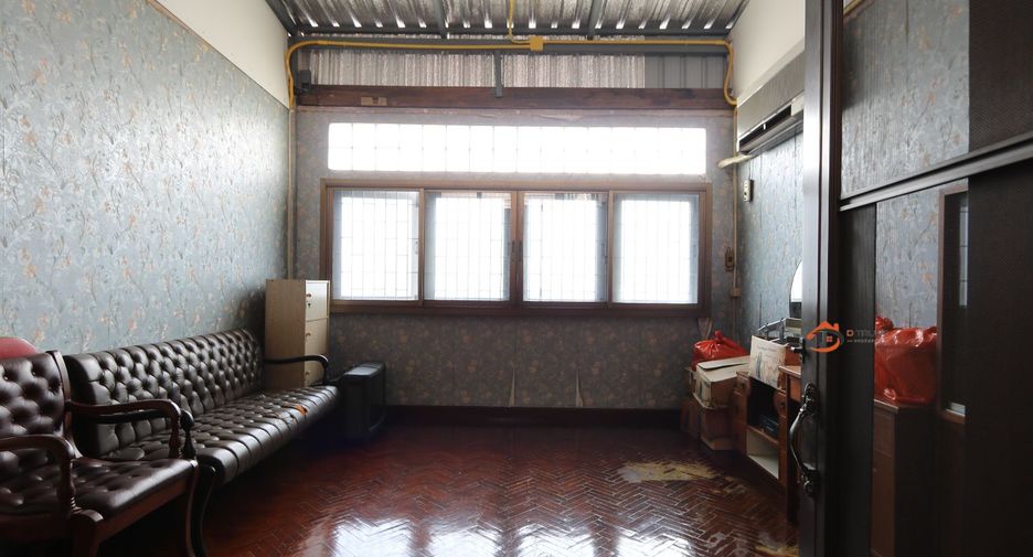 For sale 3 bedrooms retail Space in Samphanthawong, Bangkok
