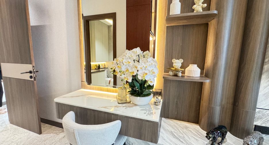 Villa zum Kauf mit 4 Zimmer in Bang Lamung, Chonburi