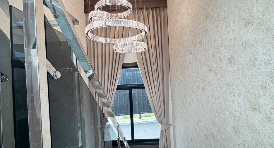 Villa zum Kauf mit 4 Zimmer in Bang Lamung, Chonburi