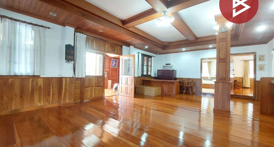 For sale 4 bedrooms house in Mueang Udon Thani, Udon Thani
