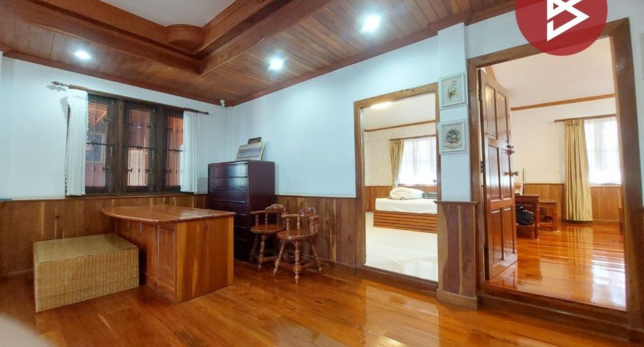 For sale 4 bedrooms house in Mueang Udon Thani, Udon Thani