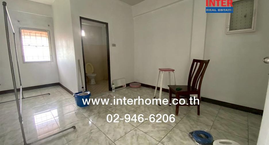 For sale 4 bedrooms retail Space in Lam Luk Ka, Pathum Thani