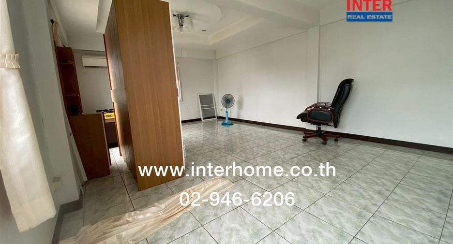 For sale 4 bedrooms retail Space in Lam Luk Ka, Pathum Thani