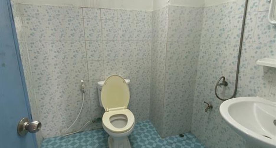 For sale 4 bedrooms retail Space in Lam Luk Ka, Pathum Thani
