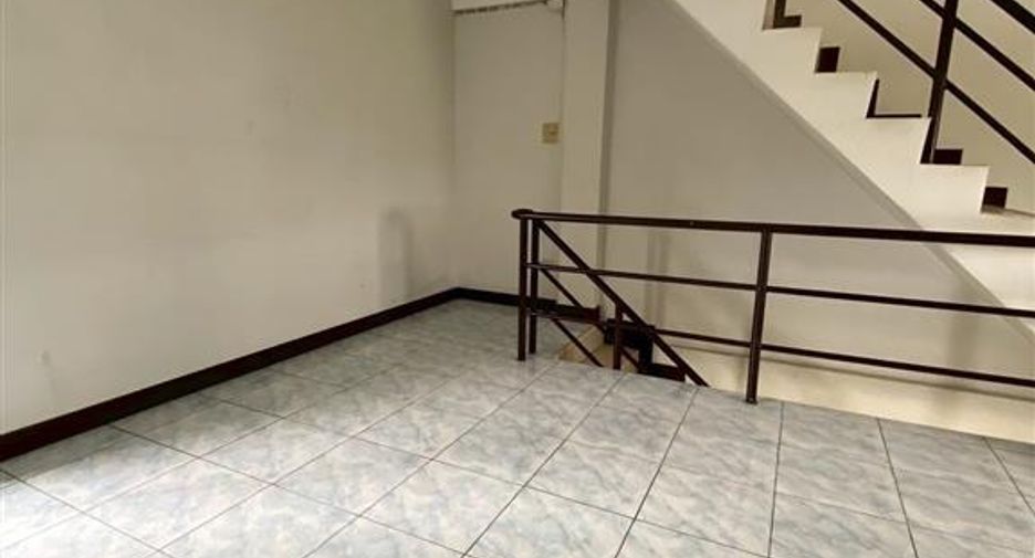 For sale 4 bedrooms retail Space in Lam Luk Ka, Pathum Thani