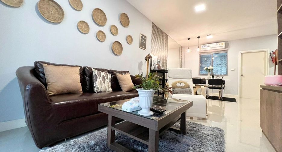 For rent and for sale 3 bedrooms townhouse in Saraphi, Chiang Mai