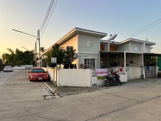 Casa adosada en venta de 2 habitaciones en Mueang Chon Buri, Chonburi