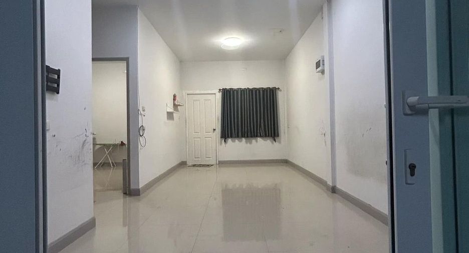 出售 2 卧室 联排别墅 在 Mueang Chon Buri, Chon Buri