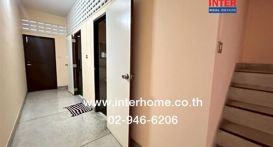 For sale 8 bedrooms retail Space in Bang Rak, Bangkok