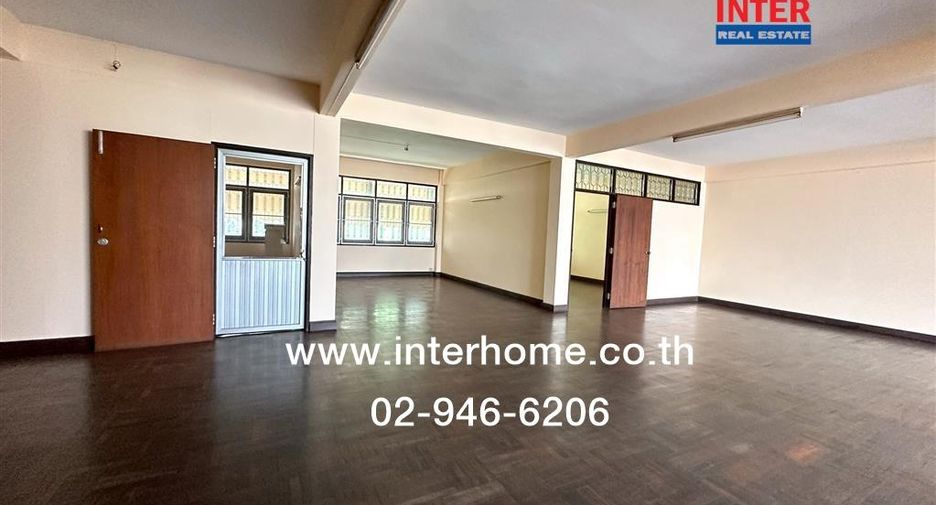 For sale 8 bedrooms retail Space in Bang Rak, Bangkok
