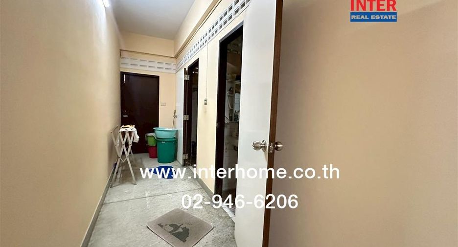 For sale 8 bedrooms retail Space in Bang Rak, Bangkok