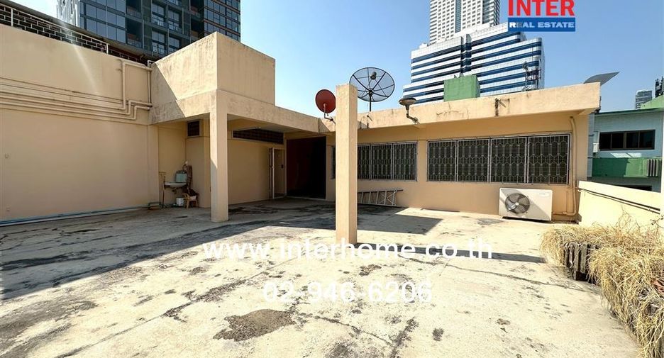 For sale 8 bedrooms retail Space in Bang Rak, Bangkok