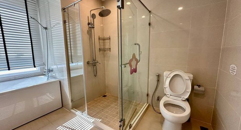 For rent 22 bedrooms condo in Si Racha, Chonburi