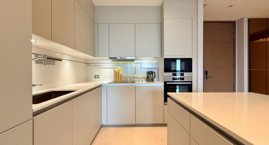 For rent 2 bedrooms condo in Pathum Wan, Bangkok