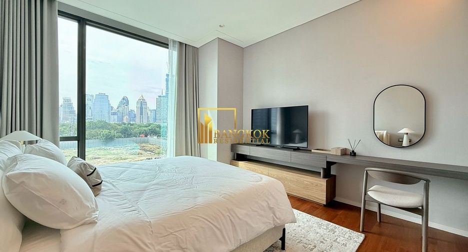 For rent 2 bedrooms condo in Pathum Wan, Bangkok