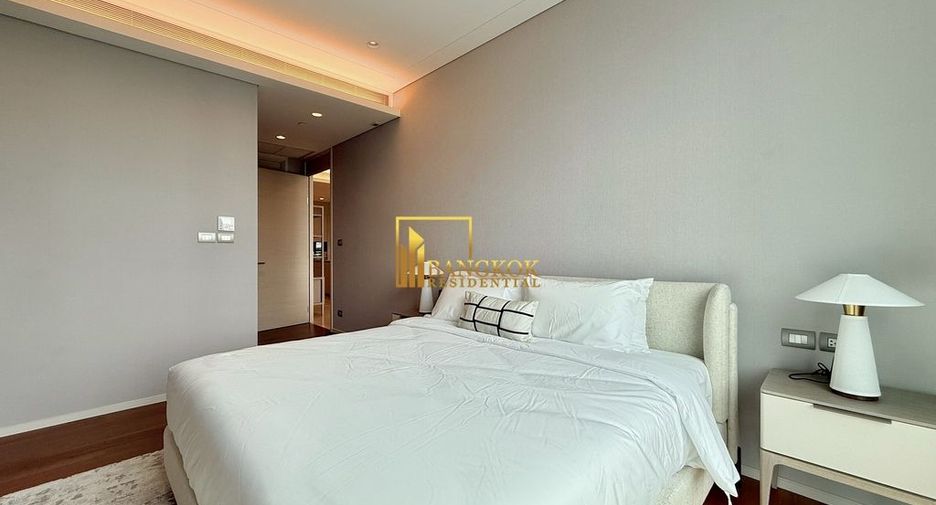 For rent 2 bedrooms condo in Pathum Wan, Bangkok