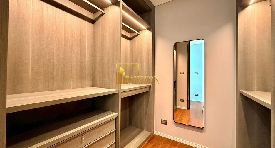 For rent 2 bedrooms condo in Pathum Wan, Bangkok