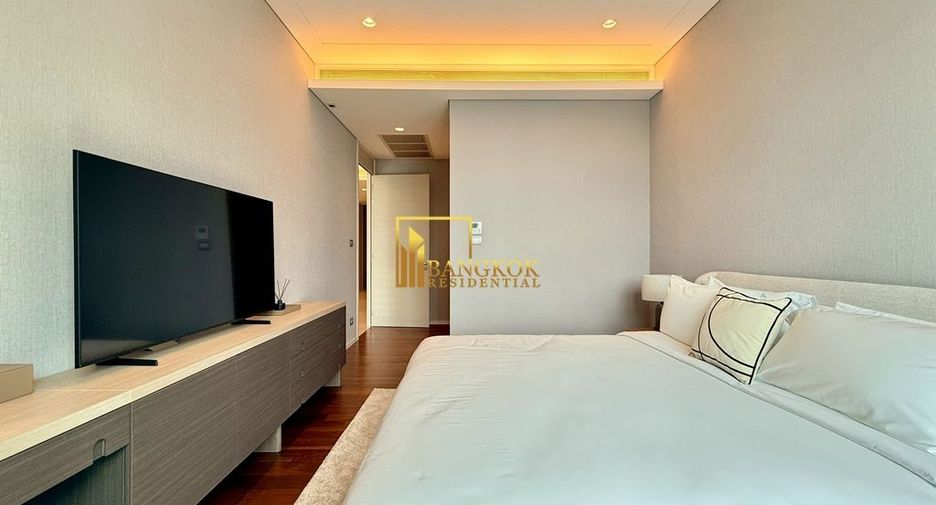 For rent 2 bedrooms condo in Pathum Wan, Bangkok