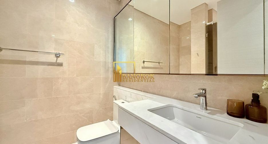 For rent 2 bedrooms condo in Pathum Wan, Bangkok
