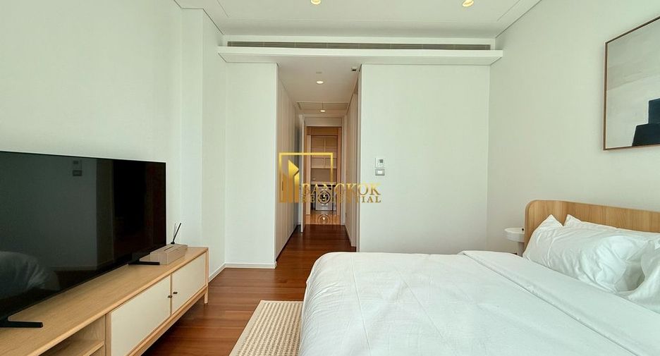 For rent 2 bedrooms condo in Pathum Wan, Bangkok