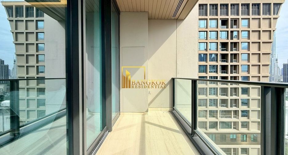 For rent 2 bedrooms condo in Pathum Wan, Bangkok