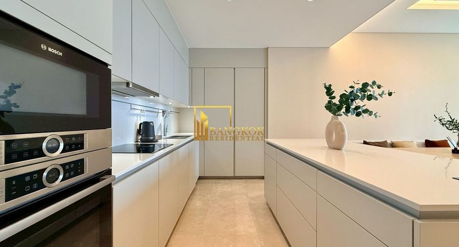 For rent 2 bedrooms condo in Pathum Wan, Bangkok