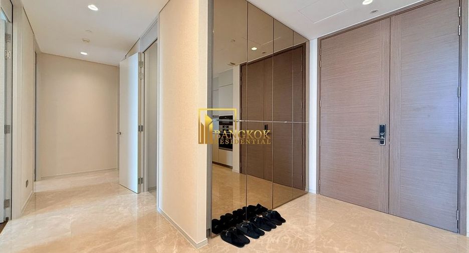 For rent 2 bedrooms condo in Pathum Wan, Bangkok