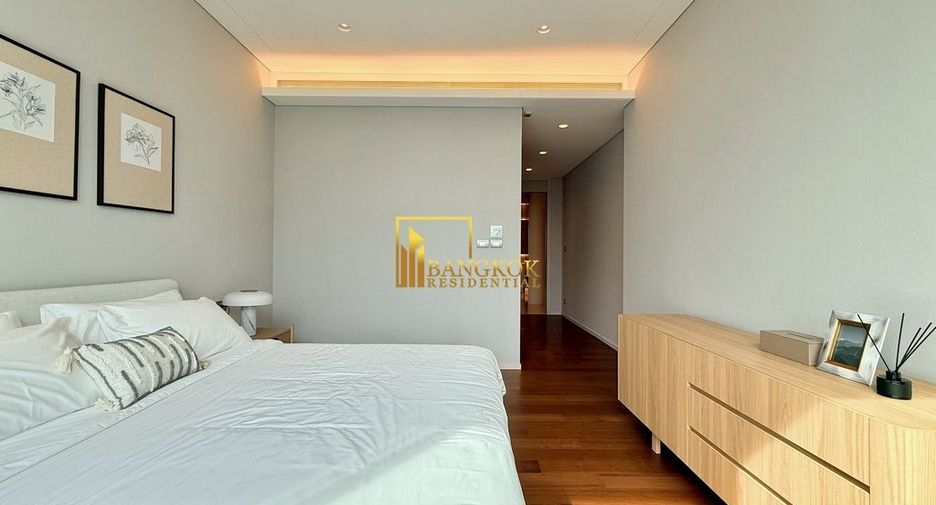 For rent 2 bedrooms condo in Pathum Wan, Bangkok
