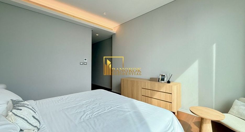 For rent 2 bedrooms condo in Pathum Wan, Bangkok