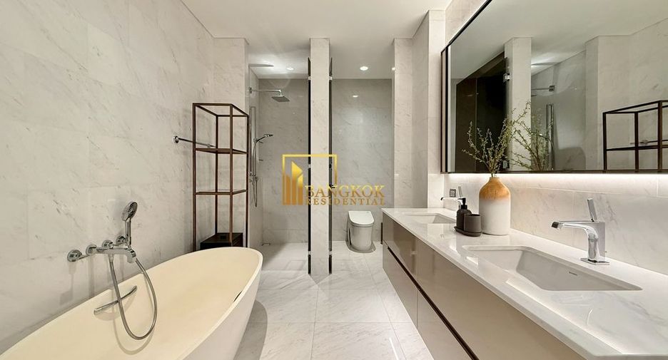 For rent 2 bedrooms condo in Pathum Wan, Bangkok