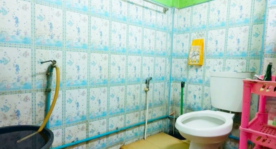 For sale 2 bedrooms townhouse in Mueang Samut Sakhon, Samut Sakhon