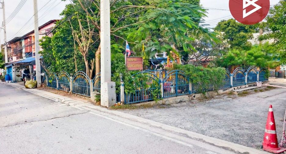 For sale 2 bedrooms townhouse in Mueang Samut Sakhon, Samut Sakhon
