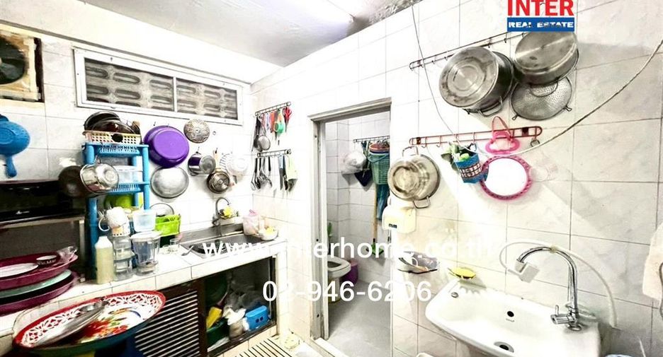 For sale 3 bedrooms townhouse in Sathon, Bangkok